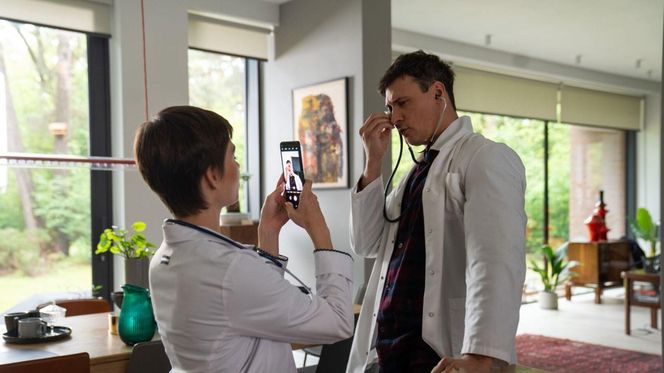 Na dobre i na złe odc. 965. Krzysztof Radwan (Mateusz Damięcki), Blanka (Pola Gonciarz)