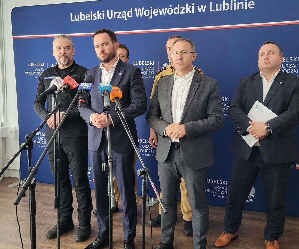 Nadchodzą ulewne deszcze i burze. Służby apelują o rozwagę i bezpieczne zachowania