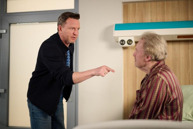 Na Wspólnej, odcinek 4035: Wojtek w końcu dowie się, że Juliusz jest jego ojcem! Nie otrzyma ani nerki, ani spadku po bracie - ZDJĘCIA