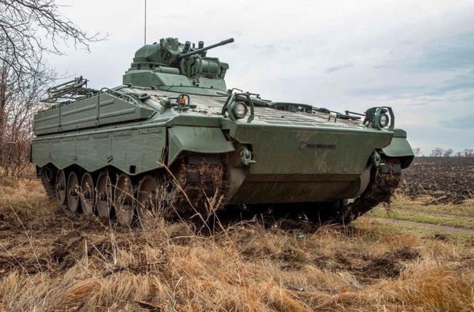 Ukraiński Leopard 1A5 na "polowaniu". Przyczaił się na rosyjską piechotę