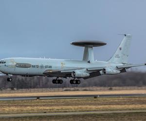 Samolot E-3A AWACS należący do NATO