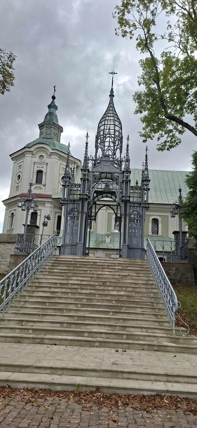 Neogotycki kiosk w Szewnie. Konstrukcja i symbolika