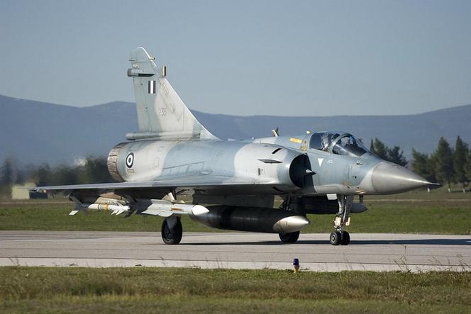 Samolot Mirage 2000
