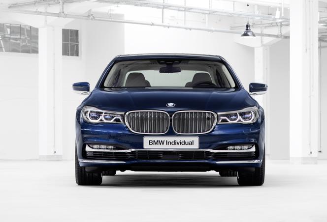 BMW M760Li xDrive "THE NEXT 100 YEARS"