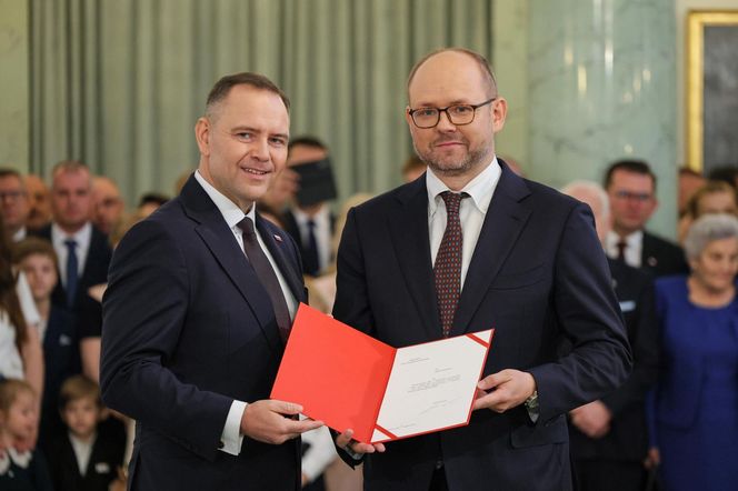 Prezydent Karol Nawrocki powołał swoich współpracowników. „Polscy patrioci i ludzie ciężkiej pracy”