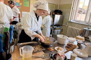 Konkurs kulinarny Dary Lasu w grudziądzkim Gastronomiku. Zobacz zdjęcia i posłuchaj relacji