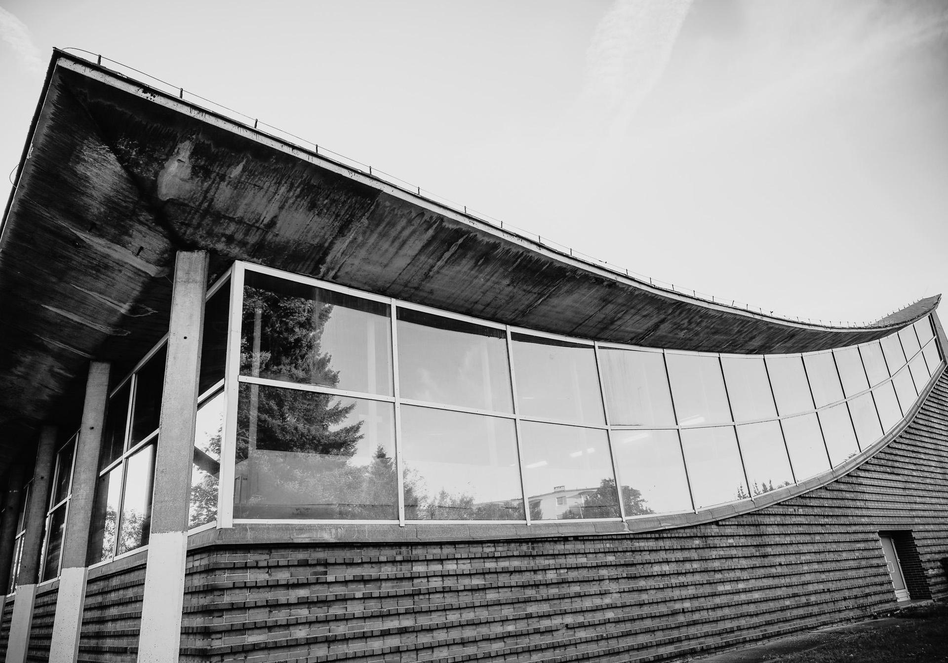 Szlak Konińskiego Modernizmu - zobacz zdjęcia architektury i sztuki Nowego Konina
