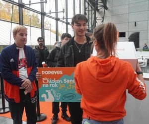 Tłumy na otwarciu Popeyes w Olsztynie. Rekordzista czekał w kolejce ponad 20 godzin