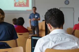 2000 euro miesięcznie za przyjęcie studenta z Kuwejtu pod swój dach!