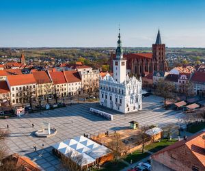 AI wybrała polską stolicę zakochanych. Miłość zapisana w murach