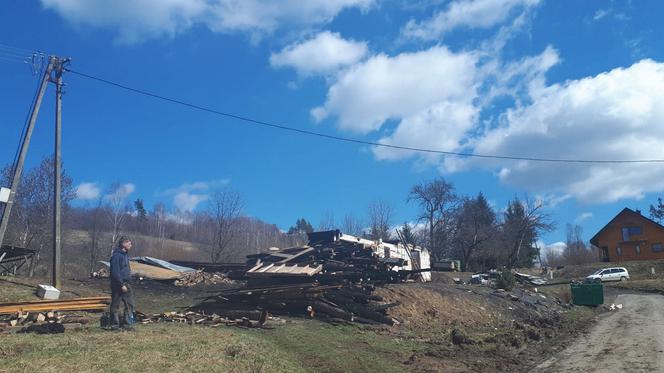 Zobaczyła płąnące piekło i straciła głos