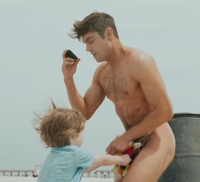 Zac Efron nago w Dirty Grandpa