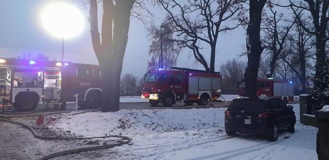 Potężny pożar zabrał im dorobek życia! Ruszyła zbiórka dla rodziny z Borówna