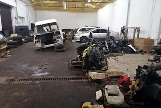Toyota z Wejherowa w złodziejskiej dziupli na Wilanowie