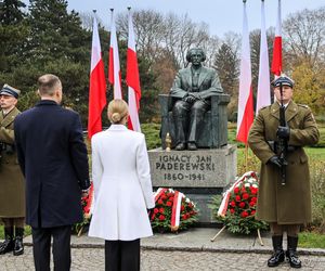 Marta Nawrocka i Paulina Kosiniak-Kamysz. Porównujemy ich stylizacje z 11 listopada [ZDJĘCIA]