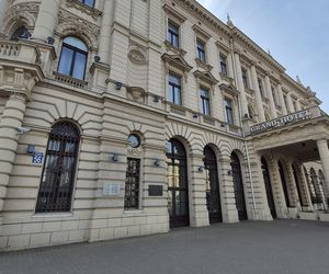 Ten gmach w Lublinie wniesiono w 1900 roku. Dziś znajduje się tu 4-gwiazdkowy Grand Hotel