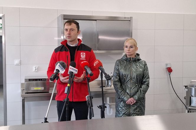 Z darmowych posiłków skorzystają seniorzy. Diecezjalna Caritas rusza z Pocztą Obiadową
