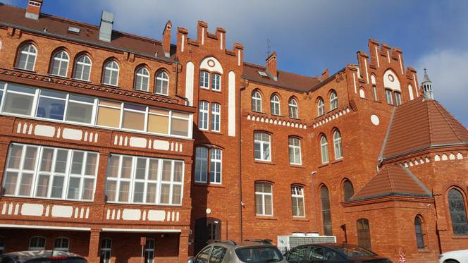 Koronawirus w Polsce. Wielkie namioty stanęły przed bydgoskimi szpitalami
