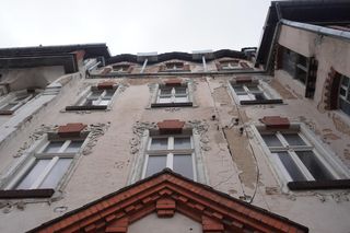 Zabytkowa kamienica w Olsztynie na sprzedaż. To największy pustostan w centrum miasta