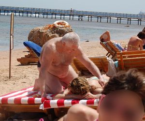 Piękna posłanka pojechała na wakacje z bliskim współpracownikiem Andrzeja Leppera! Pikantne zdjęcia!