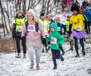 Bieg w spódnicach i sukienkach na Jurze