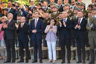 Parada lotnicza na defiladzie wojskowej 2023