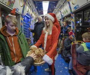 Świąteczny tramwaj, autobus i metro. Poczuj magię świąt w Warszawskim Transporcie Publicznym