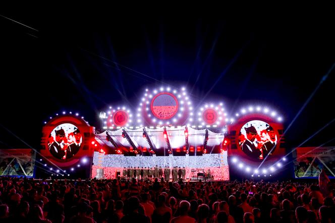 Wakacyjna Trasa Dwójki w Elblągu. Koncert piosenki wojskowej państw NATO