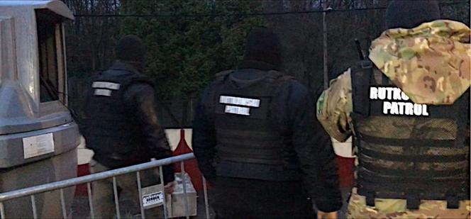 Żołnierze Rutkowskiego zbudowali mur na Podkarpaciu