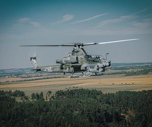 Czeski AH-1Z Viper w locie