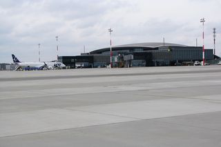 Lotnisko w Jasionce na trzecim miejscu w Polsce. Prawie 90 milionów zysku 
