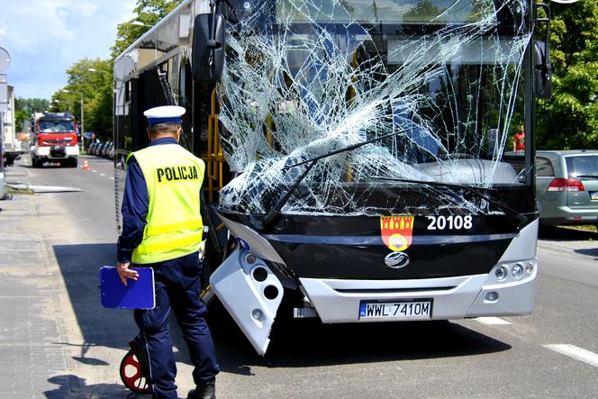 Kolejny wypadek miejskiego autobusu!