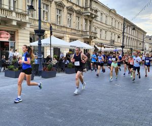 Rossmann Run 2025. Tłumy biegaczy wzięły udział w biegu ulicą Piotrkowską