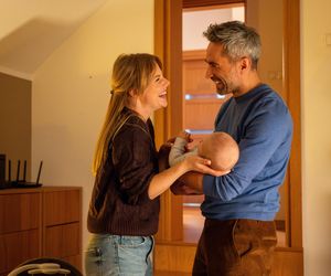 Na sygnale, odc. 697. Basia (Anna Wysocka), Benio (Hubert Jarczak), Adam (Mikołaj Jaworski)