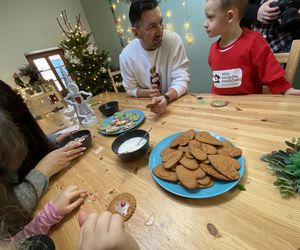 Kolorowe pierniczki, które pomagają dzieciom. To 12. edycja akcji Uskrzydlamy