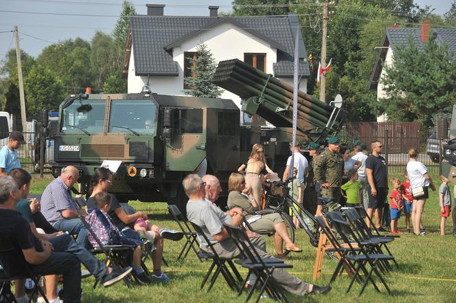 Armaty zagrzmiały w Warszawie. Obchody święta Wojska Polskiego