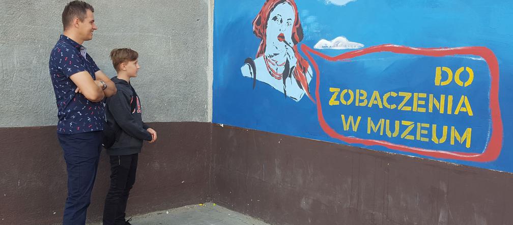 Nowy mural w Lesznie. Za wałki i pędzle chwycili uczniowie