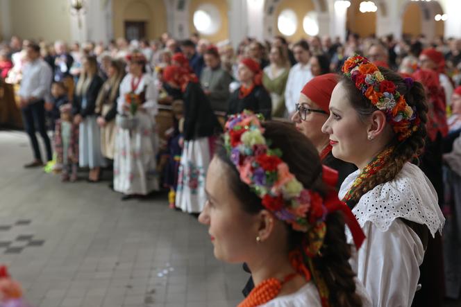 Święcenie pokarmów na Nikiszowcu