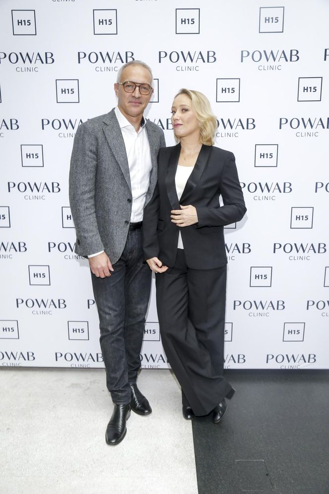 Paweł Orleański tłumaczy się ze schadzki. Tak całuje na każdym "spotkaniu biznesowym"