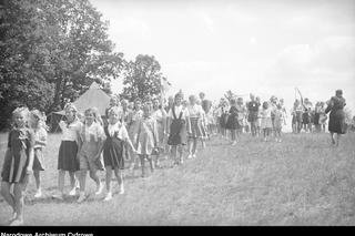 QUIZ PRL. Szkolne wycieczki