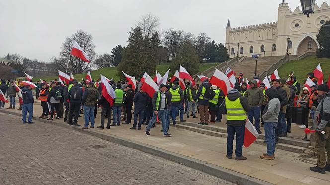 Rolnicy w Lublinie rozpoczęli przemarsz. Mamy zdjęcia!