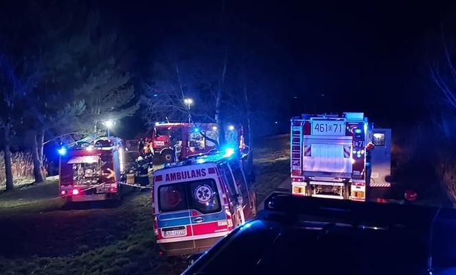 Tragiczny wypadek pod Pakosławicami. Auto wpadło do stawu