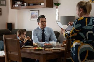 Na dobre i na złe odc. 951. Andrzej Falkowicz (Michał Żebrowski), Jadzia (Aldona Jankowska), Edzio (Marcel Rebandel) 