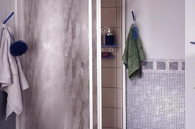 Z czego ścianki kabiny prysznicowej - ze szkła czy tworzywa?