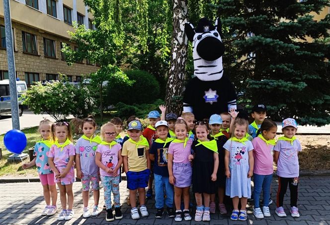 Komisarz Zebra uczył o bezpieczeństwie najmlodszych radomian