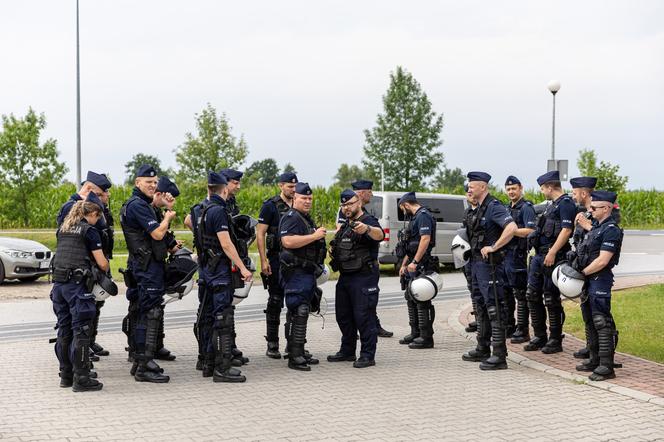 W Kórniku prezesa chroniło 189 policjantów