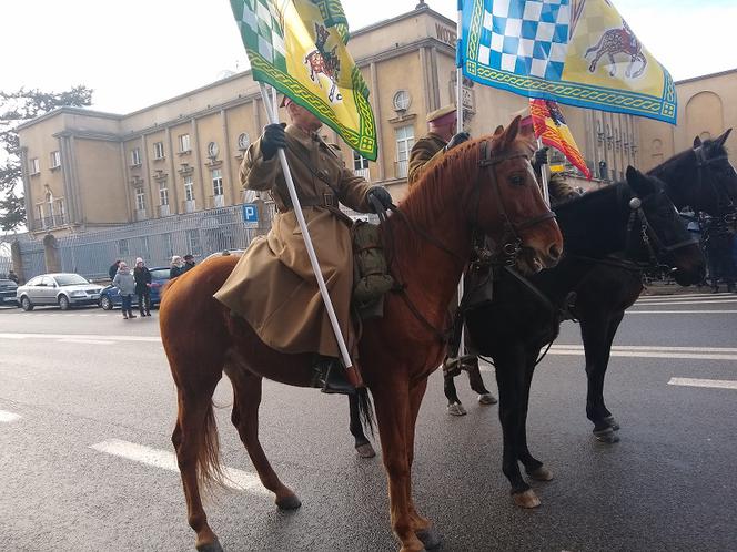 Orszak Trzech Króli w PAPAMOBILE! Tłumy na ulicach Kielc [GALERIA]