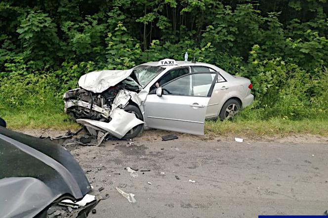 Śmiertelny wypadek w Iławie. Kierowca Mazdy zginął na miejscu