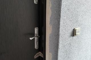 Rodzinny koszmar w Piekarach Śląskich. Sąsiedzi bez ogródek o związku Moniki i Tomasza: Awantura goniła awanturę