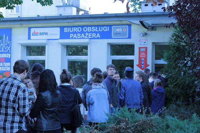 WIelkie kolejki, bo tudenci chcą aktywować Elektroniczną Legitymacje Studenta